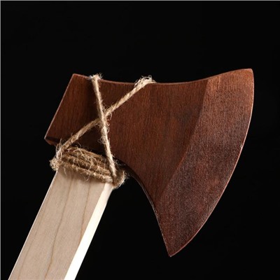 Сувенирное деревянное оружие "Топор Охотничий", 43 см, массив бука