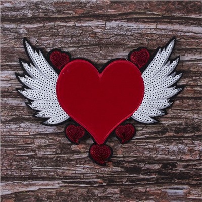 Аппликация ТАП 2111 красное сердце с крыльями 22*17см