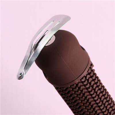 Расчёска массажная, с магнитом, прорезиненная ручка, 4 × 23 см, цвет коричневый