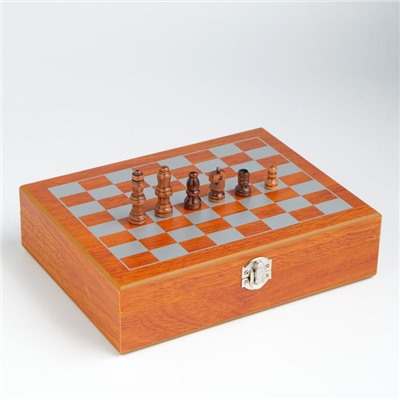 Набор 6 в 1:фляжка 8 oz, рюмка, воронка, кубики 5 шт, карты, шахматы, 18 х 24 см