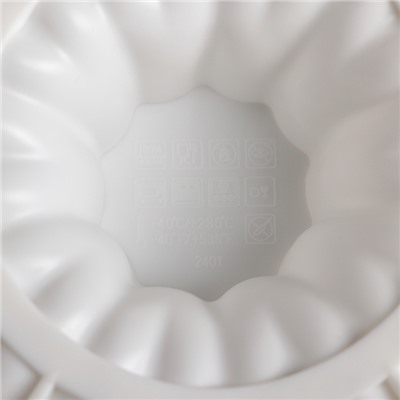 Форма для муссовых десертов и выпечки Доляна «Немецкий кекс», 19×5,5 см (внутренний d=17 см), цвет белый
