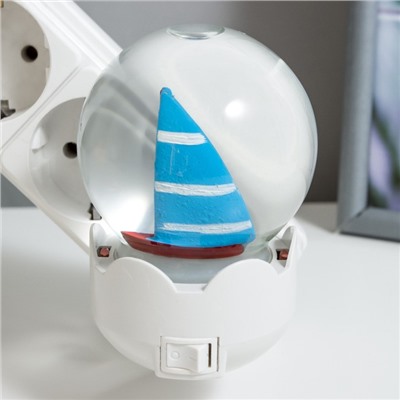 Ночник "Кораблик" LED белый 7х7х11 см