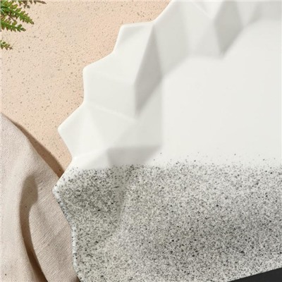 Тарелка «Снежные горы», чёрно-белая, 27 см