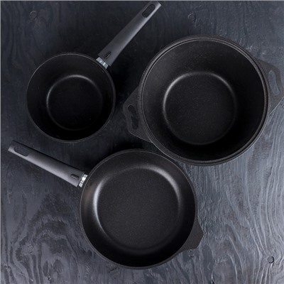 Набор кухонной посуды «Традиция №1», антипригарное покрытие, стеклянная крышка, цвет чёрный