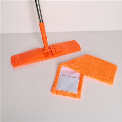 Швабра для мытья пола плоская Доляна, телескопическая стальная ручка 68-121 см, насадка микрофибра 40×10 см, цвет МИКС