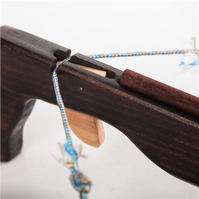 Сувенирное деревянное оружие "Арбалет", 23 см, чёрный, массив черешни, 3 стрелы