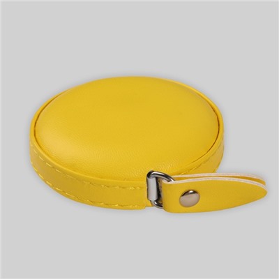 Сантиметровая лента-рулетка  из искуственной кожи круг 1,5м жёлтый