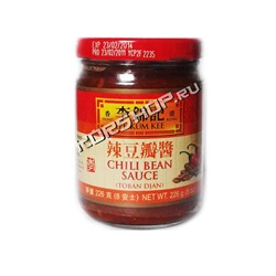 Соус чили с соевыми бобами Тобадзян (Chili Bean Sauce) Lee Kum Kee 368 г