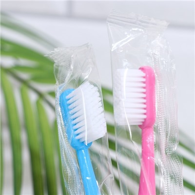 Зубная щётка Synergetic Eco Dental Care средней жесткости, розовая, голубая, 2 шт.
